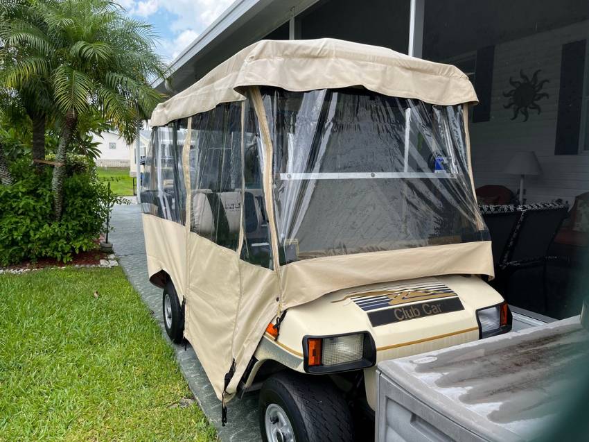 2417 Crooked Stick Drive a Winter Haven, FL Mobile or Manufactured Home for Sale